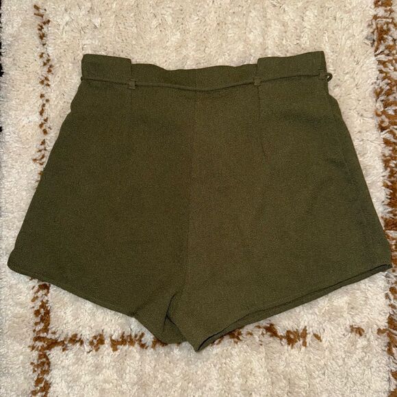 REVOLVE Paper Bag Shorts - Picture 5 of 6